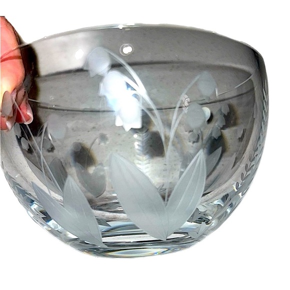 Authentic Tiffany & Co Crystal Lily of the Valey Harmony Bowl NWT - Picture 3 of 4
